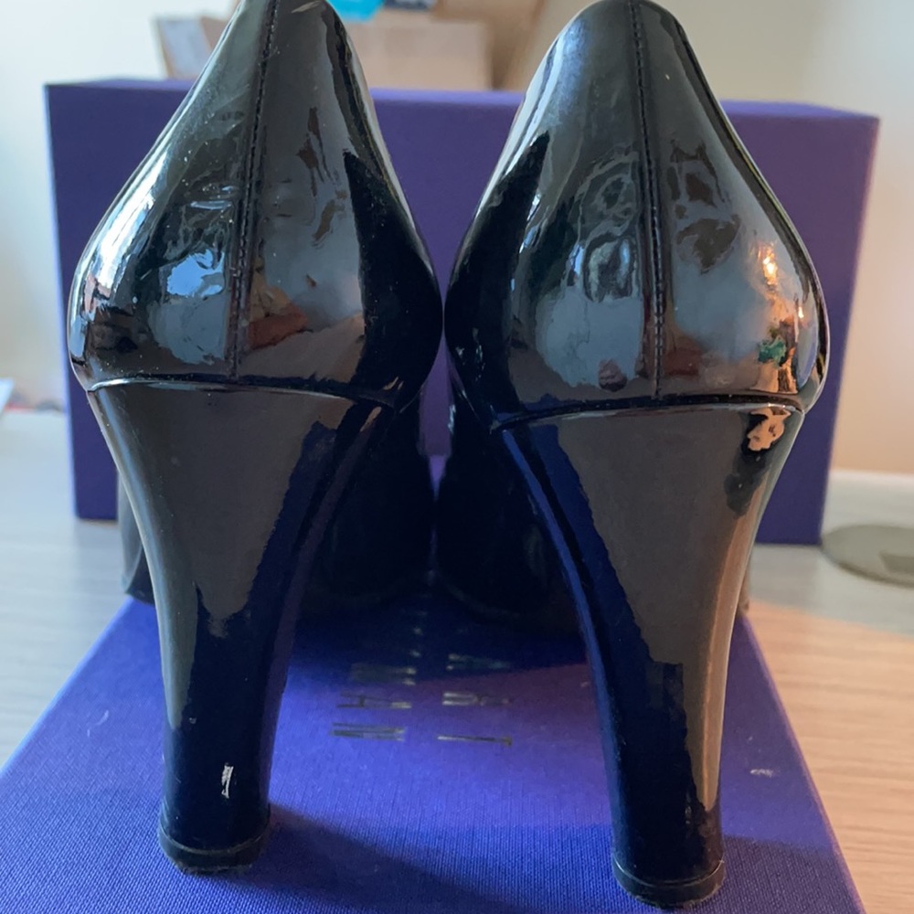 Stuart Weitzman Patent Round Toe Pump - image 5